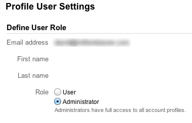 Google Analytics define user role